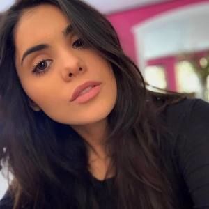 Meet your Posher, Alexis